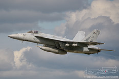 Airshow London - 2018
Boeing F/A-18E Super Hornet
VFA-143 Pukin' Dogs - United States Navy