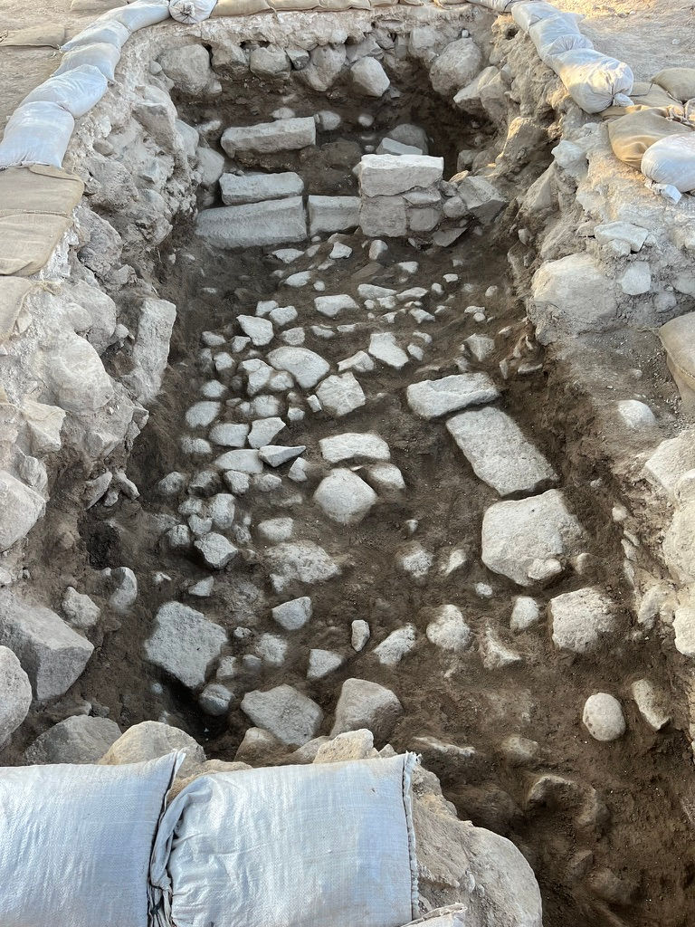 The square within the church at the beginning of the day