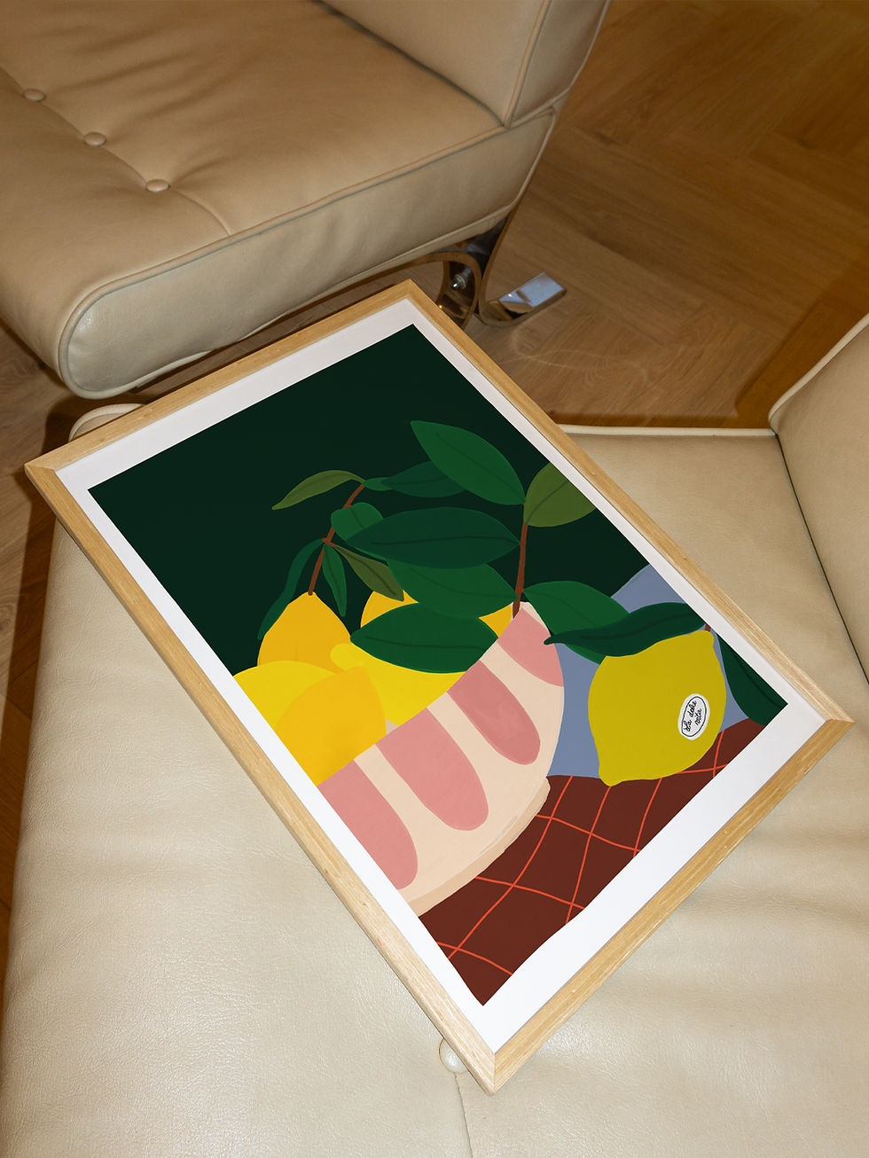 Affiche illustrée Dolce vita, un bol rempli de citron par Taxi Brousse dans un intérieur