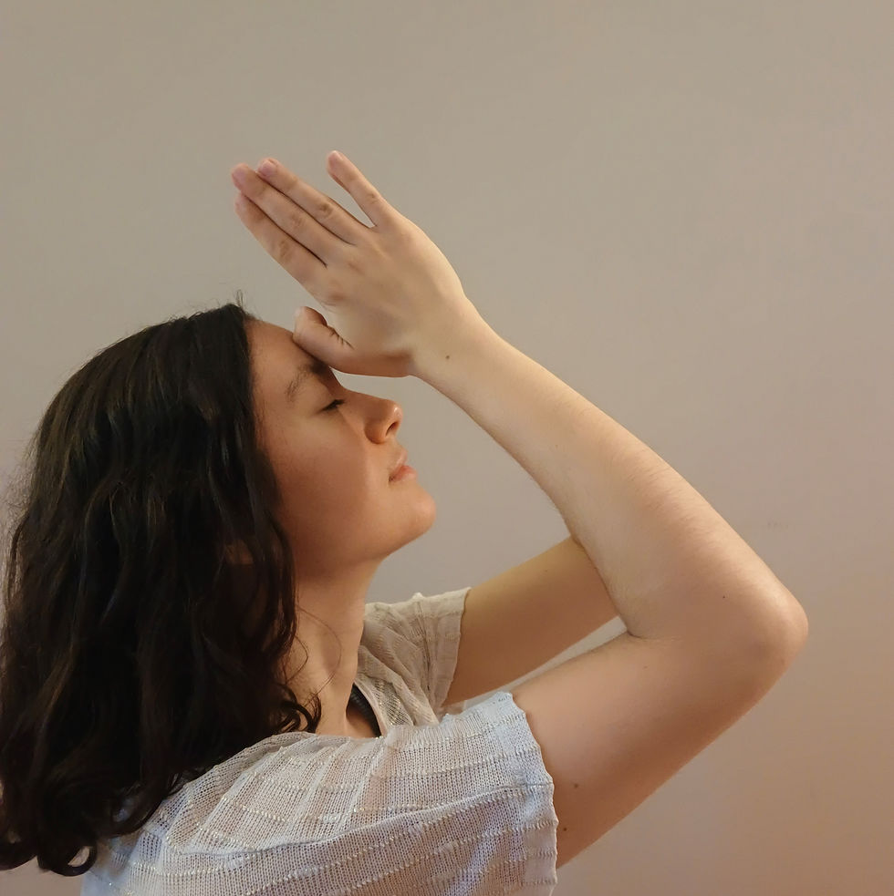Marie Mazeau professeure de Yoga sur Paris à plein temps