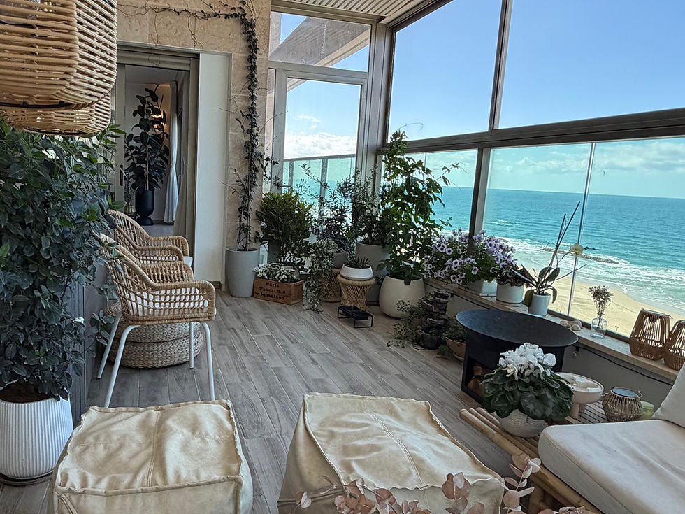 Mini penthouse across from beach #228