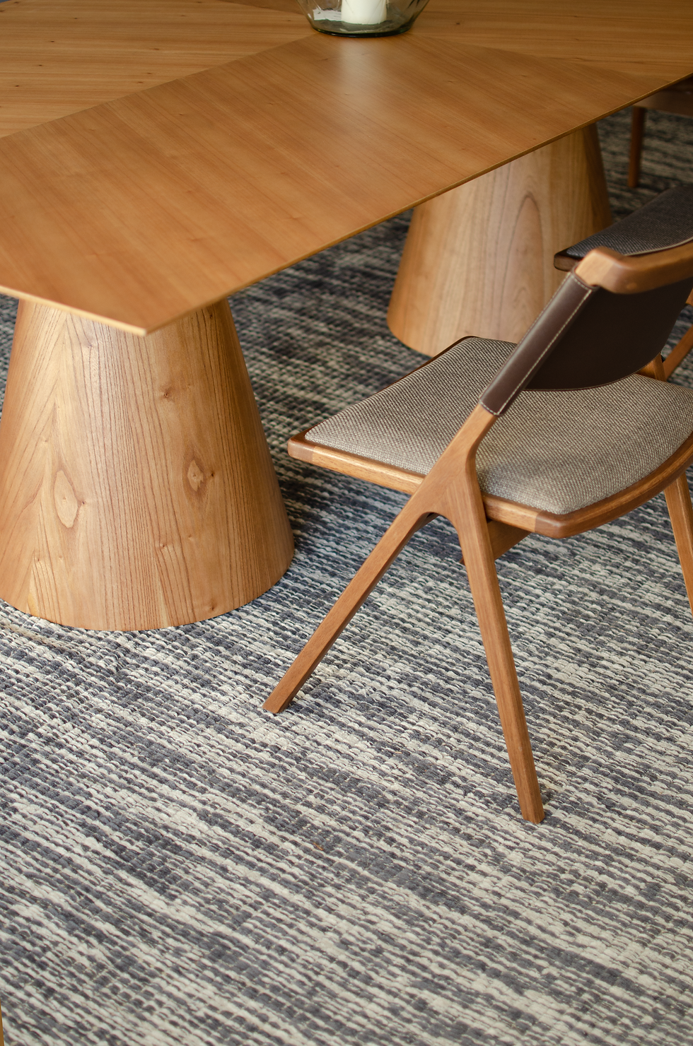 Miniatura: Dois mesa de jantar