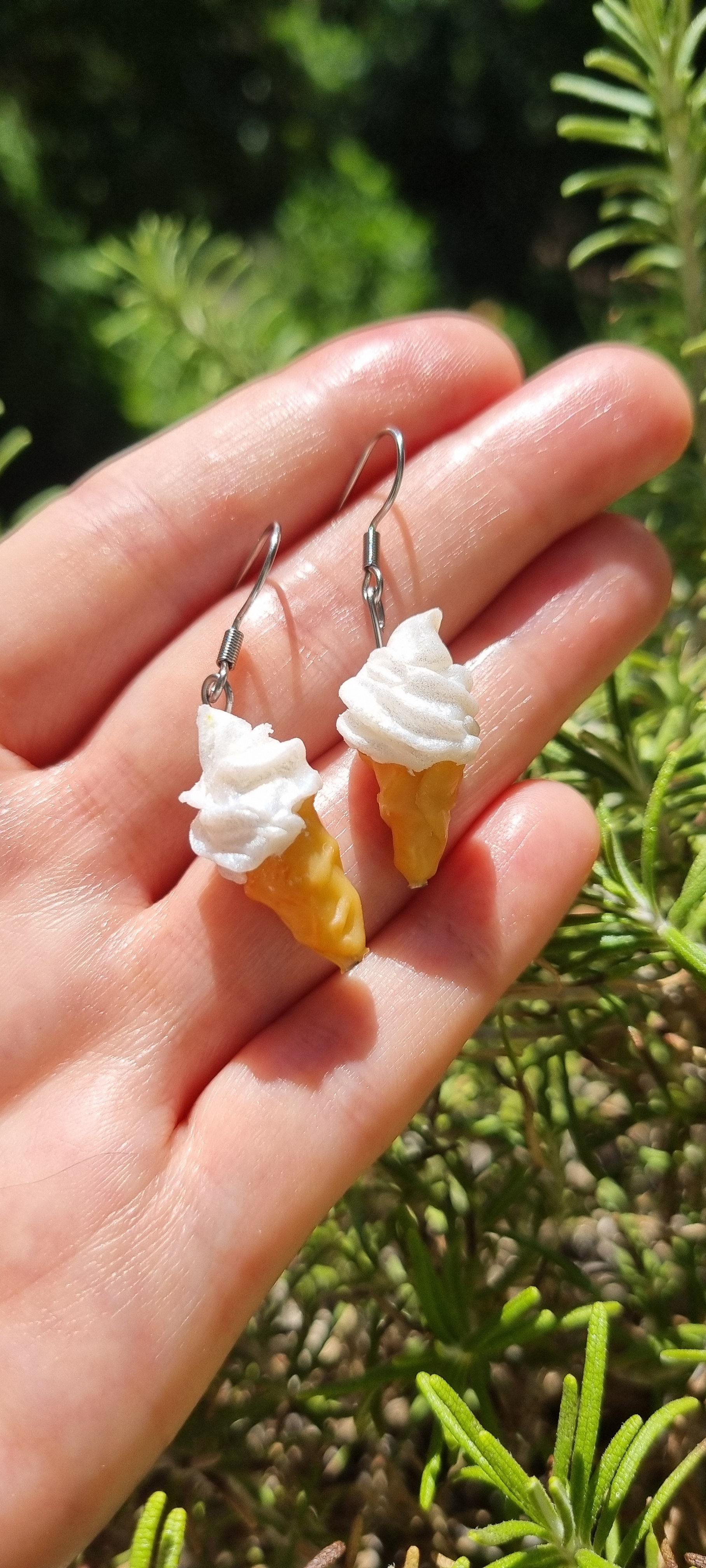 Glace Vanille Boucles d’Oreilles – Bijou Gourmand Fait Main Été
