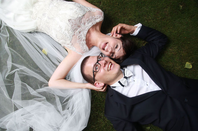 Séance photo de mariage, photo des mariés, photographie à l'extérieure