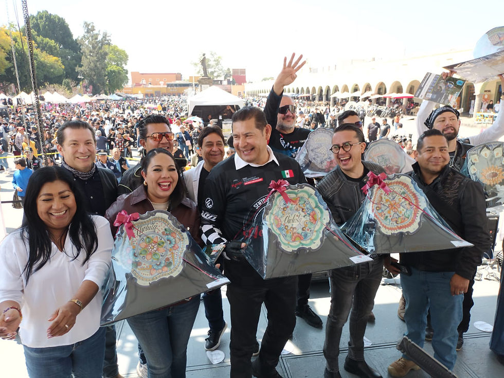 Alejandro Armenta y Tonantzin Fernández encabezan Mega Rodada con Causa en San Pedro Cholula