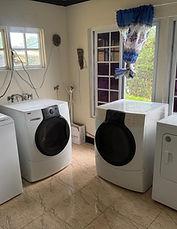 Clean laundry work station