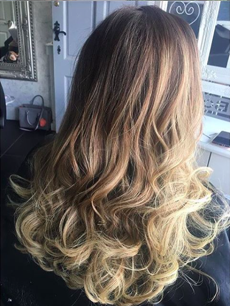 blonde balayage with multi tonal blondes adding dimension and ultimate light pieces.