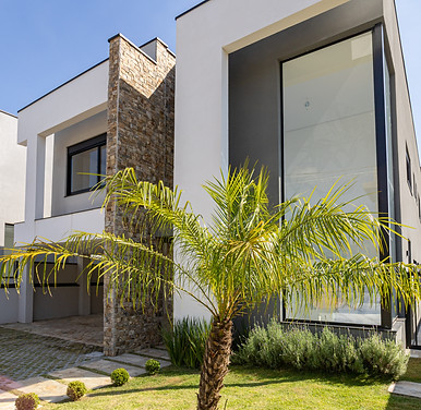 Casa Giorgi, residência de alto padrão construída pela Stratto Inc.