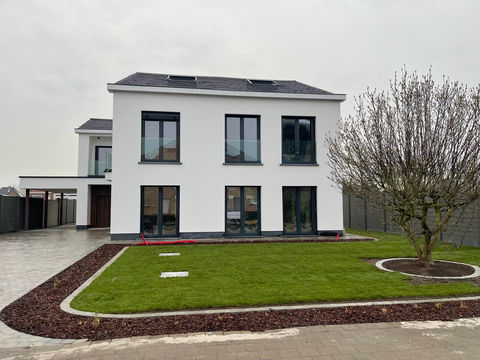 Gevelrenovatie & ramen realisatie | Drenica Bouw