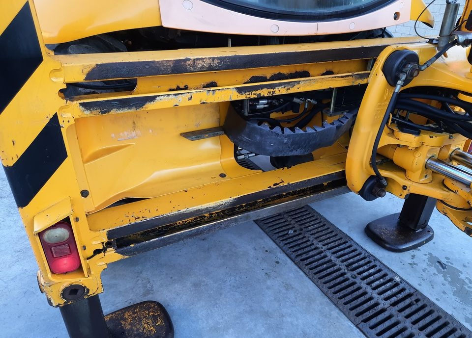 Thumbnail: JCB 3CX 2006