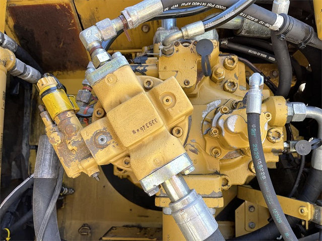 Thumbnail: Caterpillar 330DL 2006