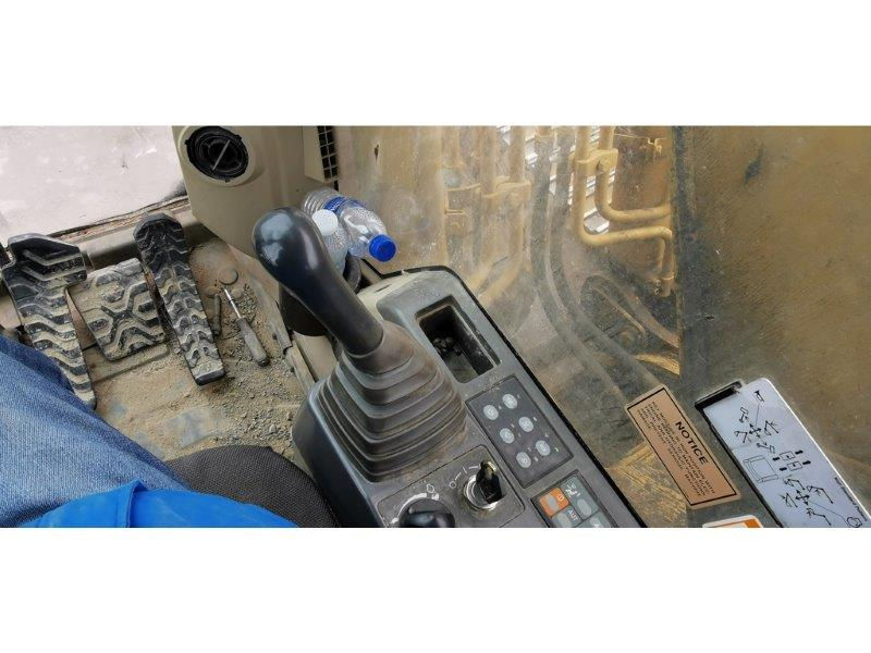 Miniature : Pelle CAT 320CL 2005