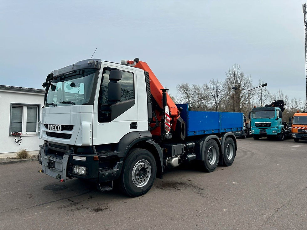 Thumbnail: Camion grue Iveco 6x4 de 2014