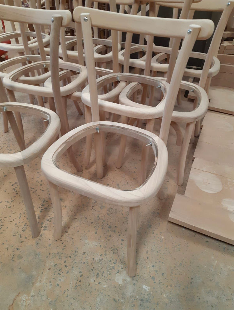 Miniatura: CADEIRA MONTANA