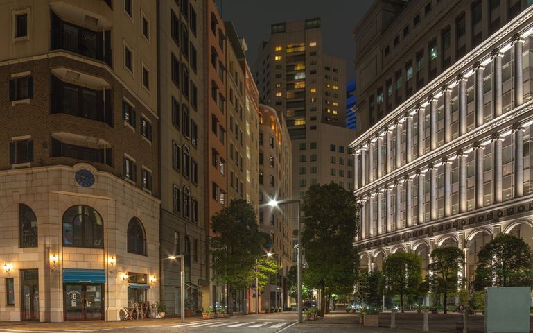 Night photo of Shiodome in Tokyo with European-style buildings and street lights