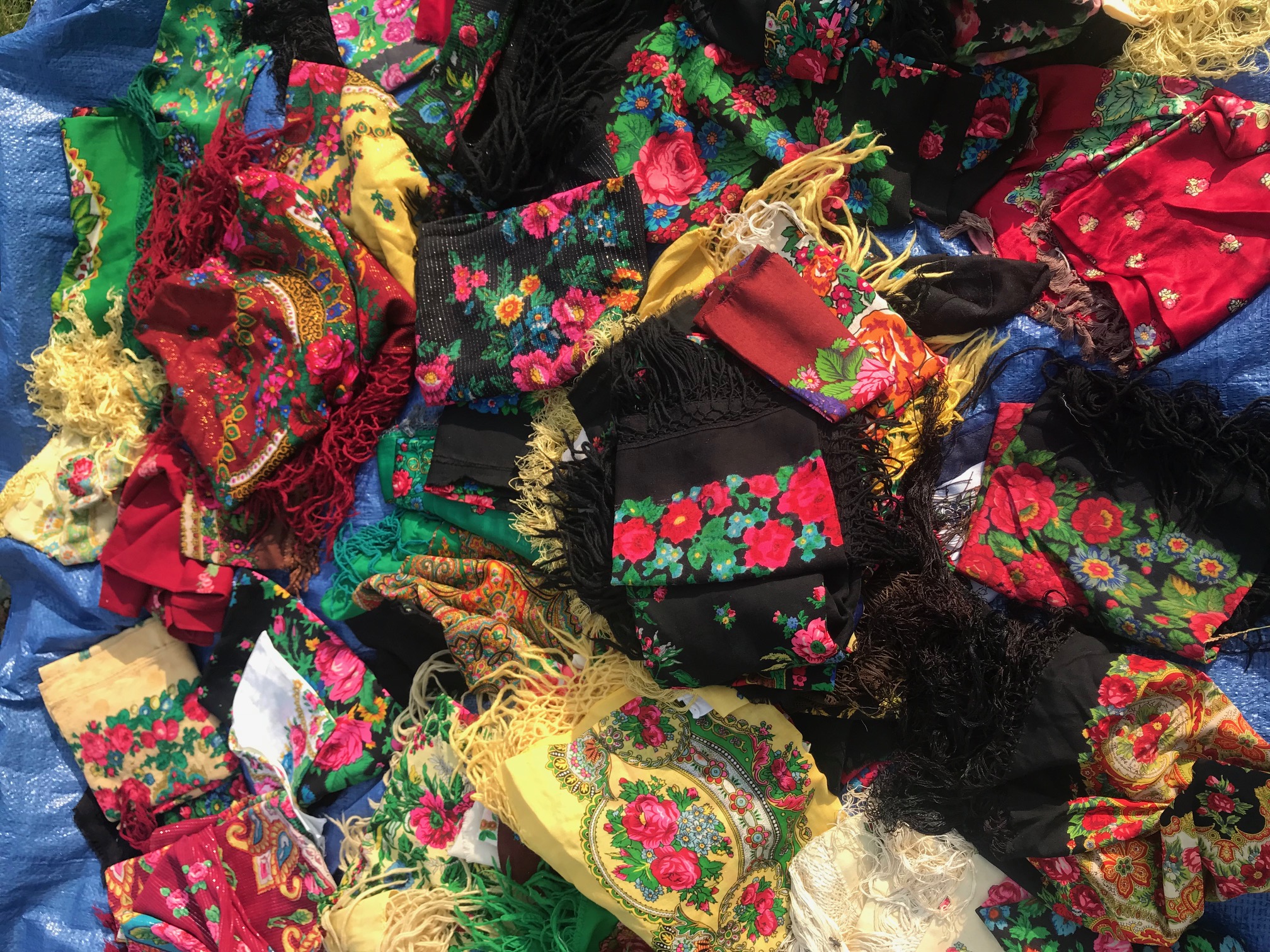 Ukrainian vintage scarves in Kosiv