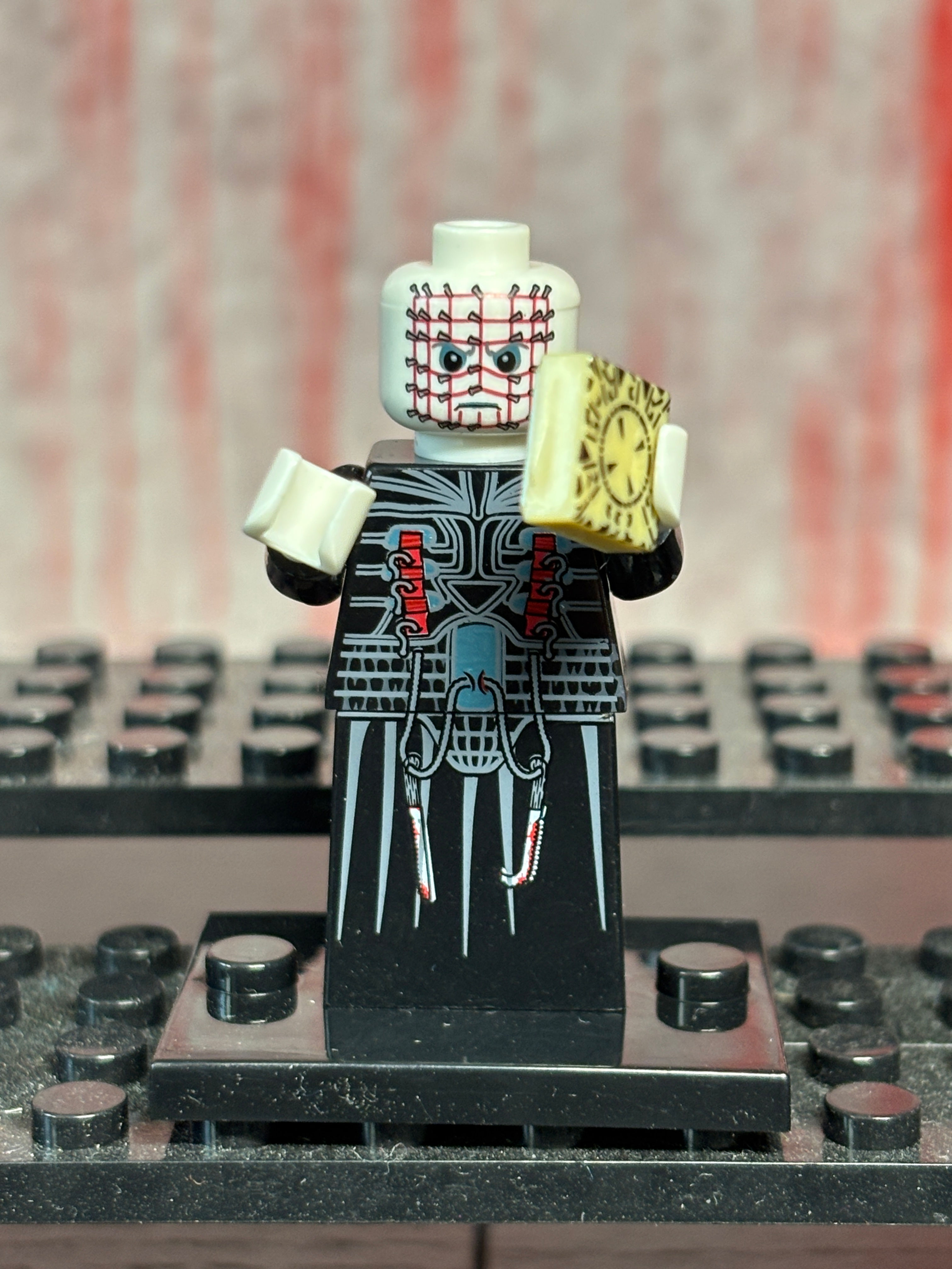 Mini-Fig: Pinhead