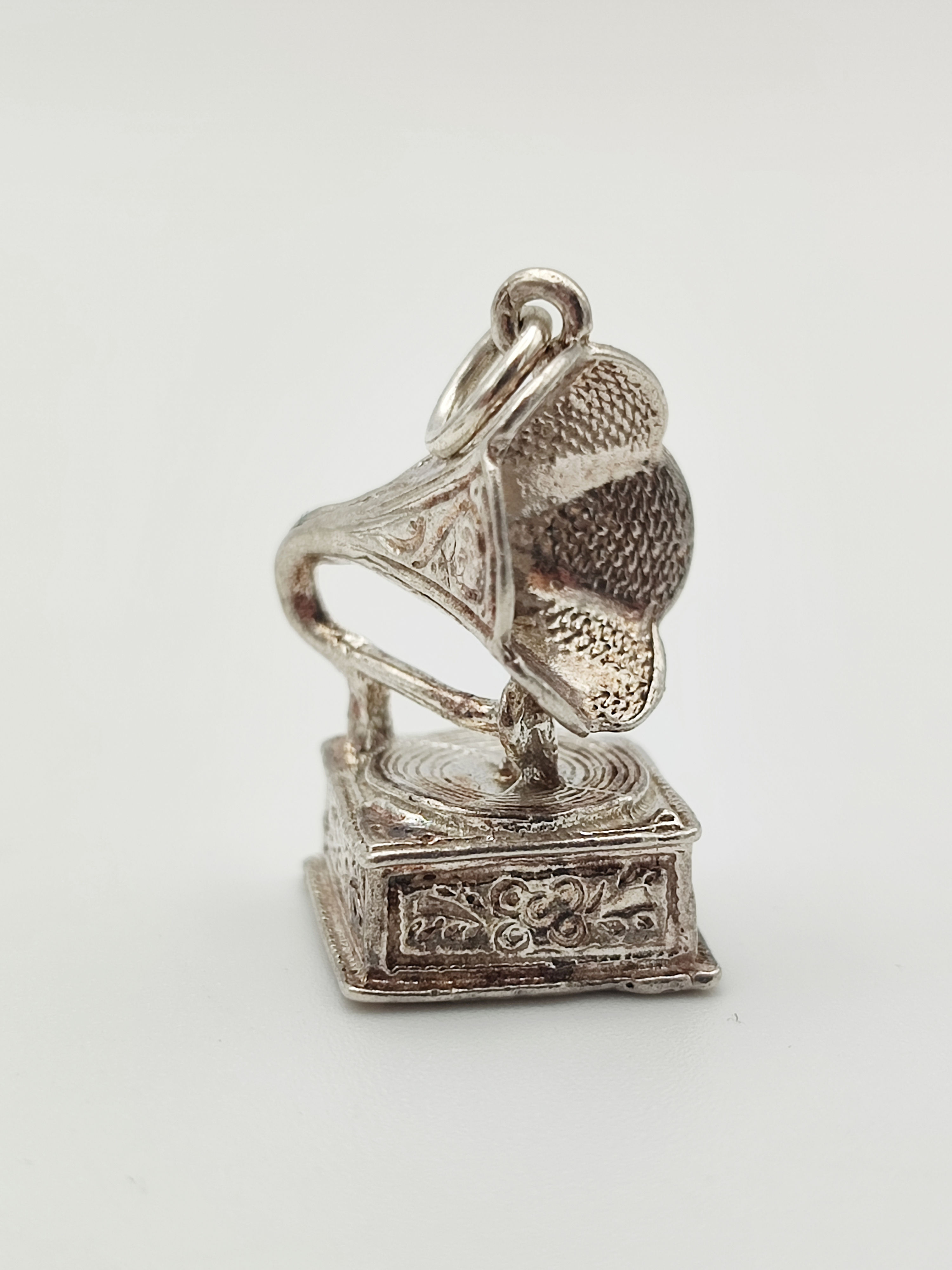 Vintage 925 Sterling Silver Grammophone Charm 