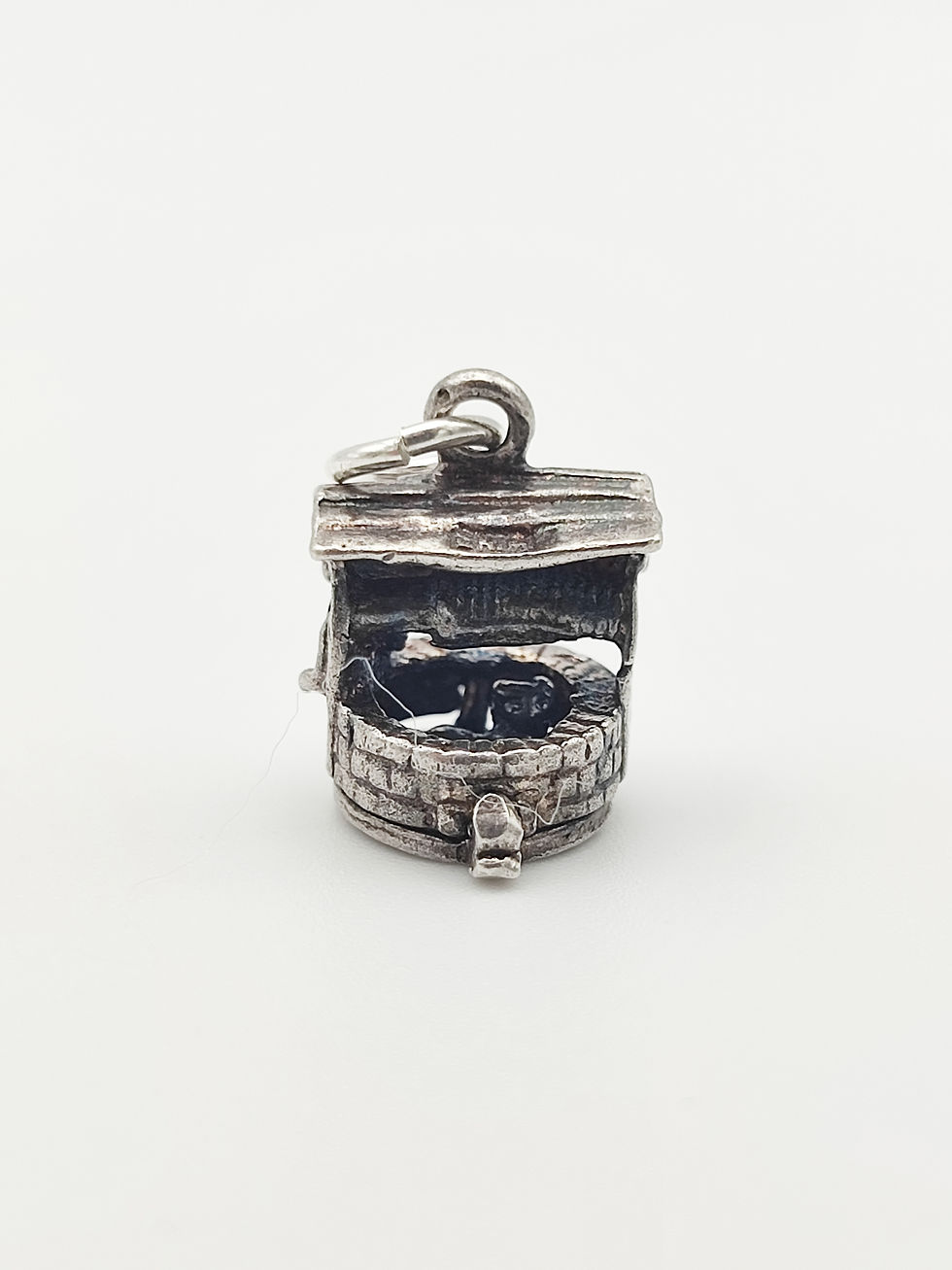 Vintage 925 Sterling Silver Wishing Well Charm.