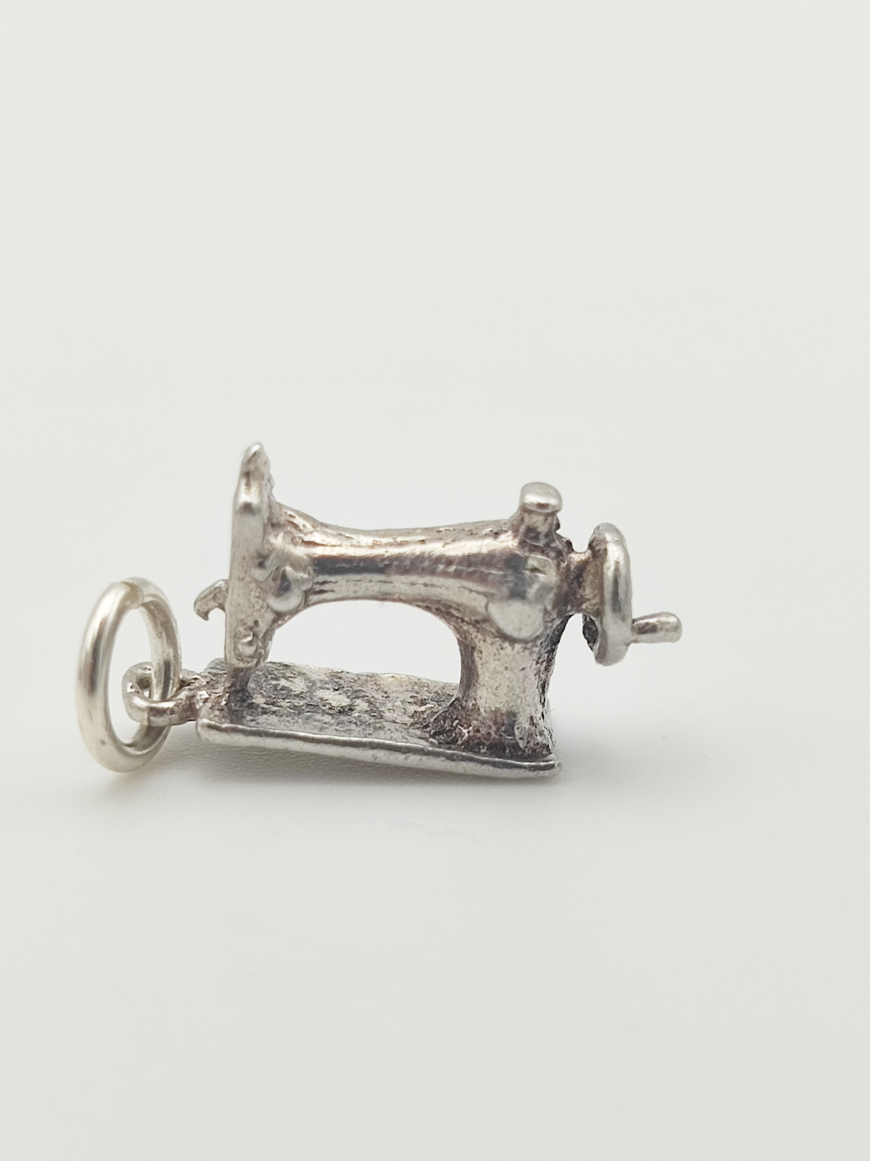 Vintage 925 Sterling Silver Sewing Machine Charm 