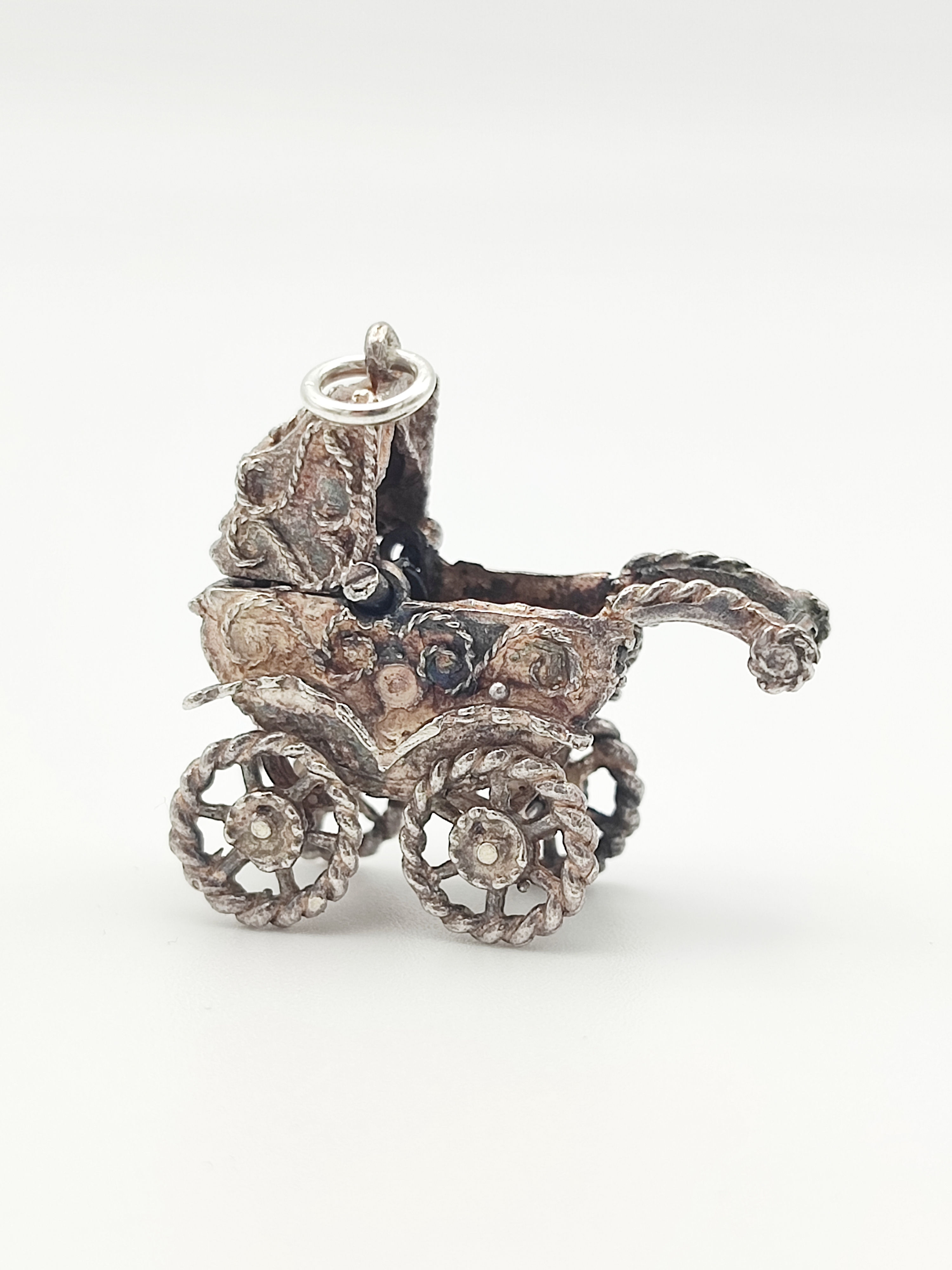 Vintage 925 Sterling Silver Pram Charm.

