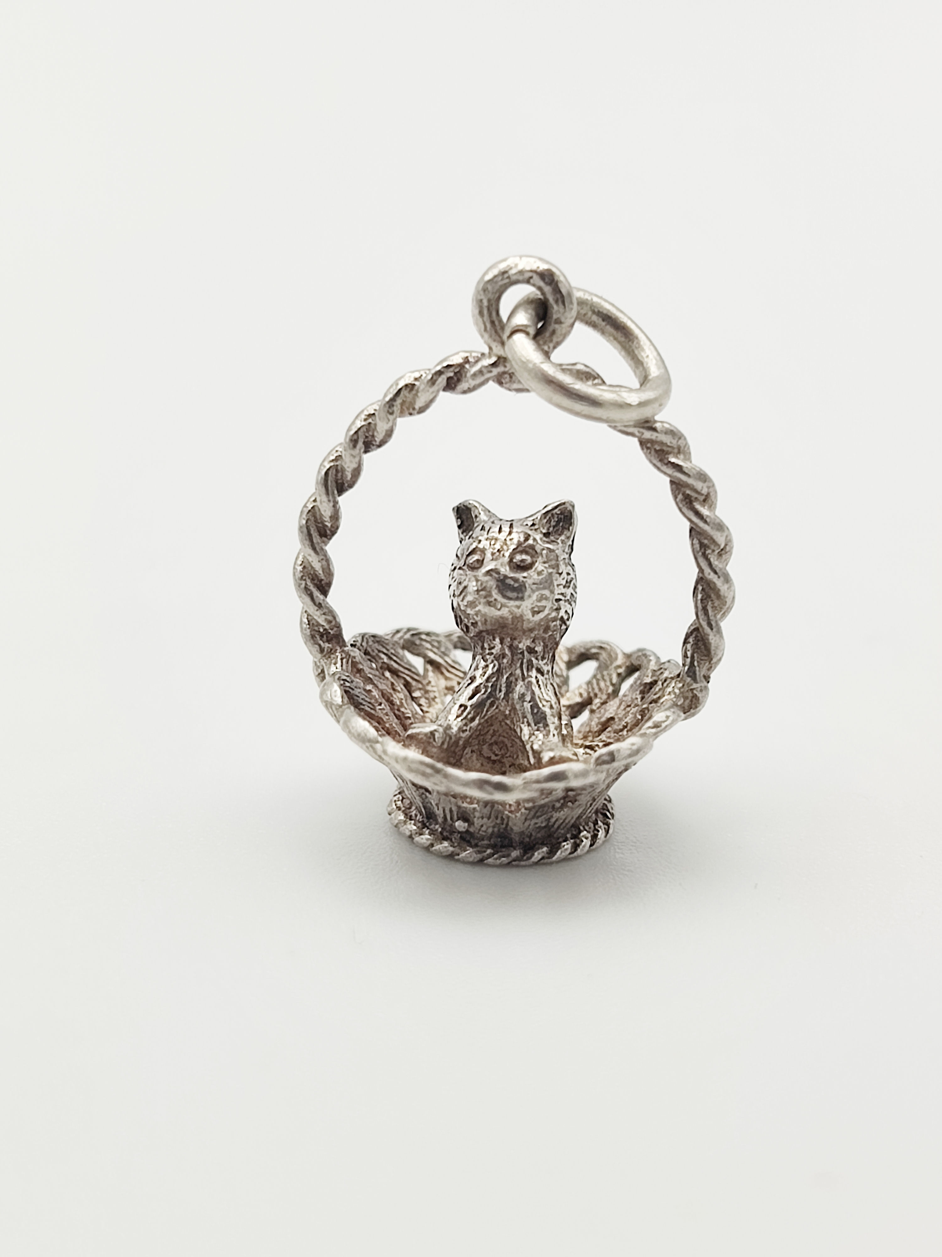Vintage 925 Sterling Silver Cat In A Basket Charm 