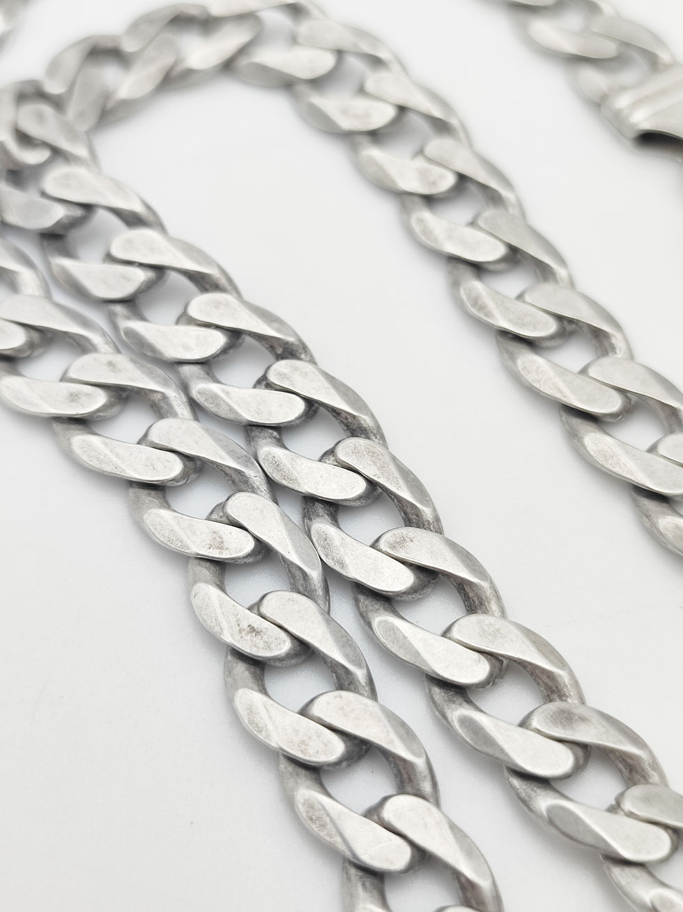 Thumbnail: Vintage 925 Sterling Silver Curb Link Necklace