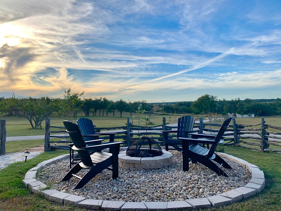 Dr. Okerholm Loghaus Firepit