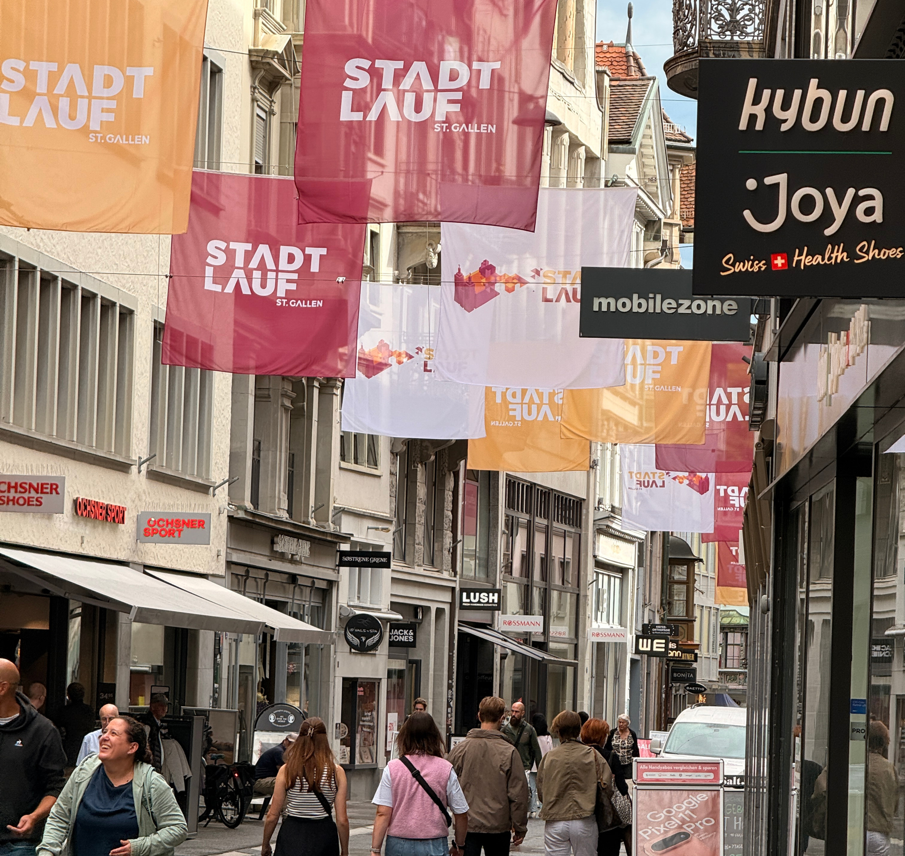 St. Galler Altstadt als Teststandort für Airalo, Holafly, Nomad, Revolut und Saily