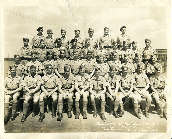 Neil Macaulay with Basic Training Group.bmp