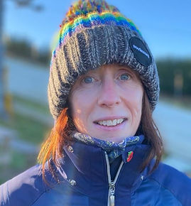 As a secondary school teacher, I am certainly not frightened of a challenge. It was through school in 2014 I had my first experience of skiing. I started with a very brief introduction on the dry ski slope and had to progress quickly to the mountains in Italy where I had a ‘crash’ course in skiing.
From that point, I joined Sharks and my ski technique has been continually improving along with my social life!