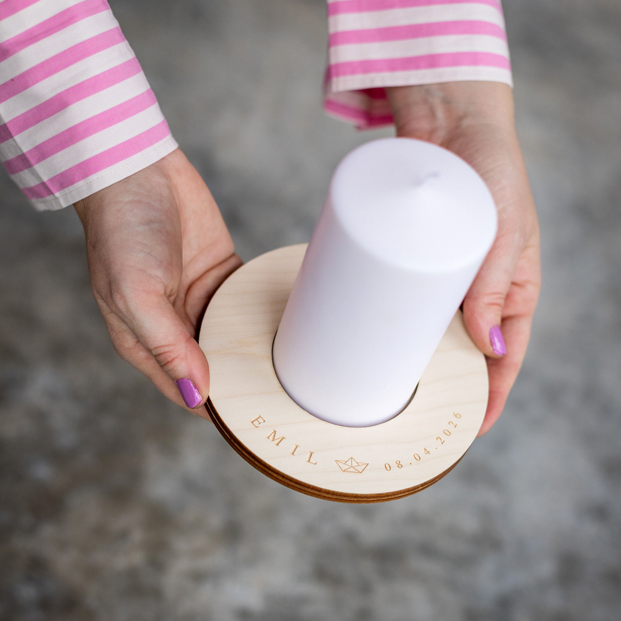 Kerzenteller Kerzenhalter Holz Gravur Name Datum Schiff Geburt Taufe