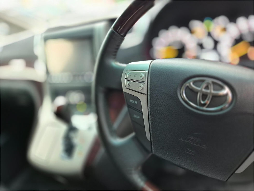 Thumbnail: 2011 Toyota Vellfire