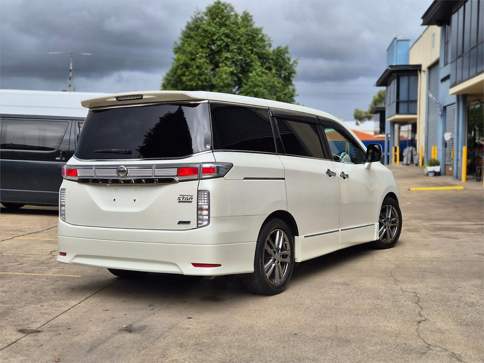 Thumbnail: 2013 Nissan Elgrand