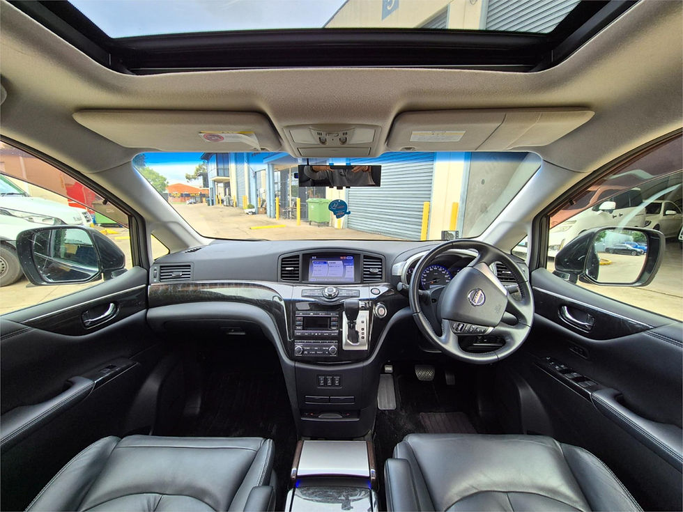 Thumbnail: 2011 Nissan Elgrand