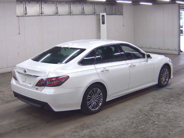 Thumbnail: 2020 Toyota Crown