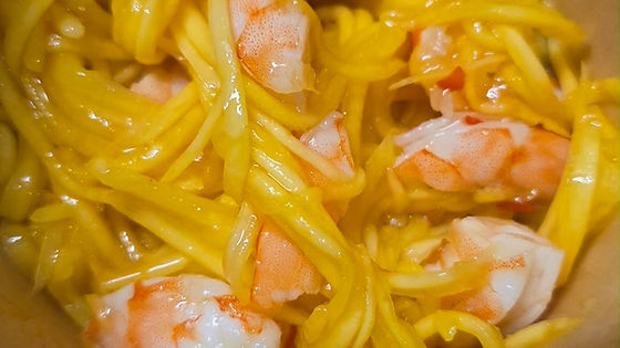 E6. Salade de mangue et crevettes