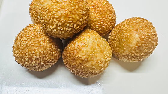 D3. Boules de sésame frites (6mcx)