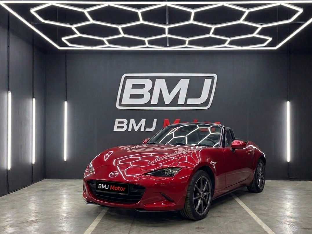 MAZDA MX-5 2.0 Luxury