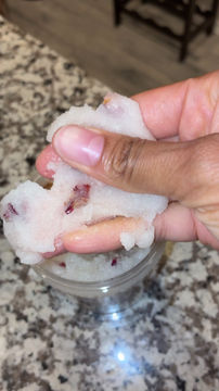 Thumbnail: Rose & Honey Glow Scrub