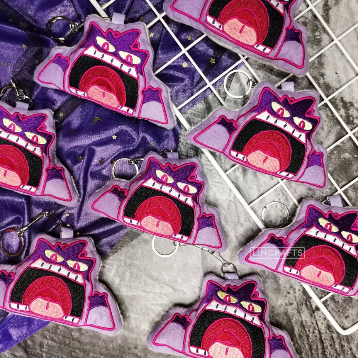 Gigantamax Gengar (Normal): Pokemon Embroidery Plushie Keychain