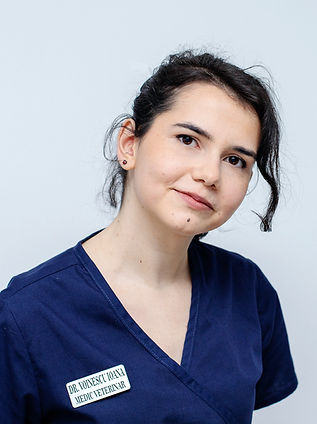 Dr. Ioana Voinescu medic veterinar Brasov