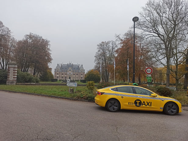 Taxi Rouen # Eco # taxi Rouen . Chateau MATMUT.jpg