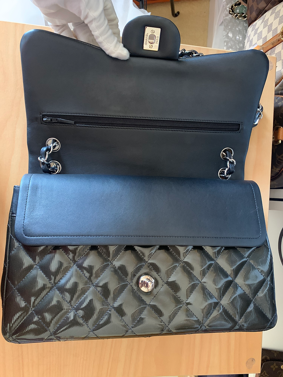 Thumbnail: Chanel Classic Flap Jumbo