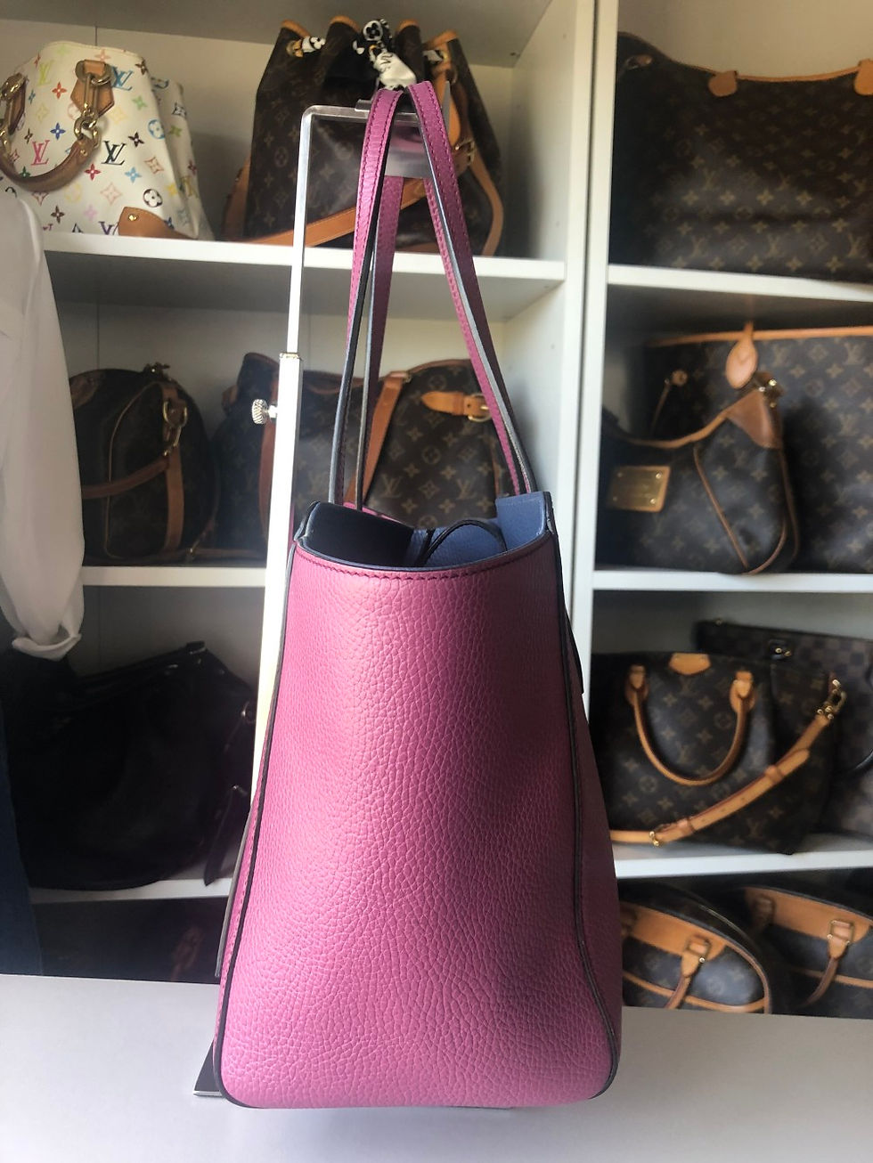Thumbnail: Gucci Swing Tote