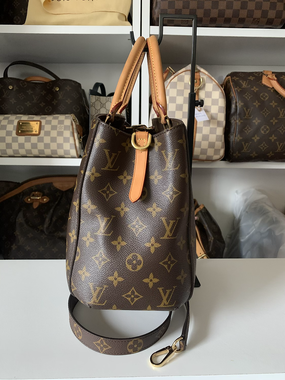 Thumbnail: Louis Vuitton Montaigne MM