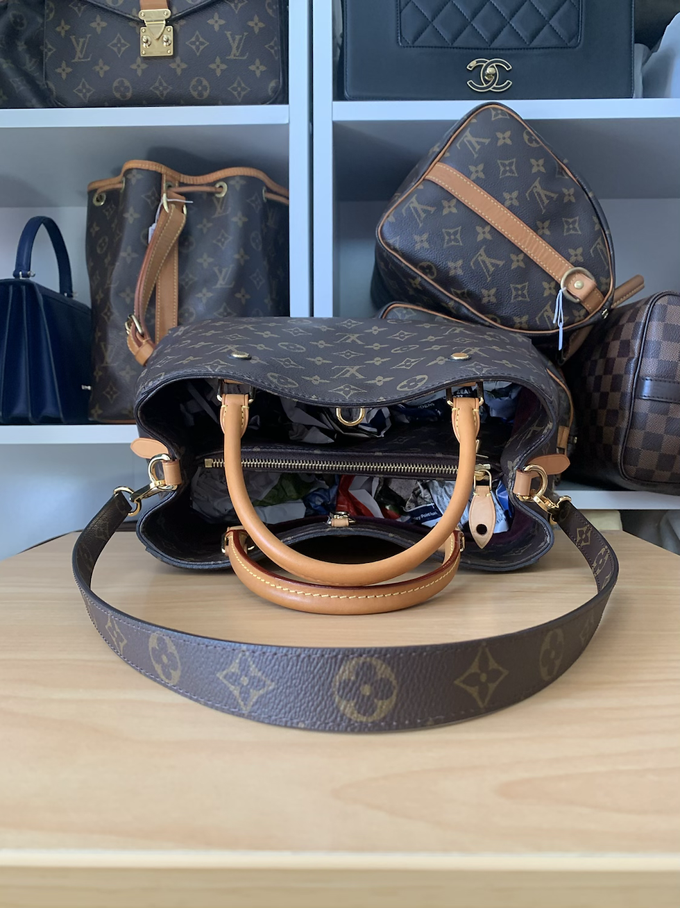 Thumbnail: Louis Vuitton Montaigne MM