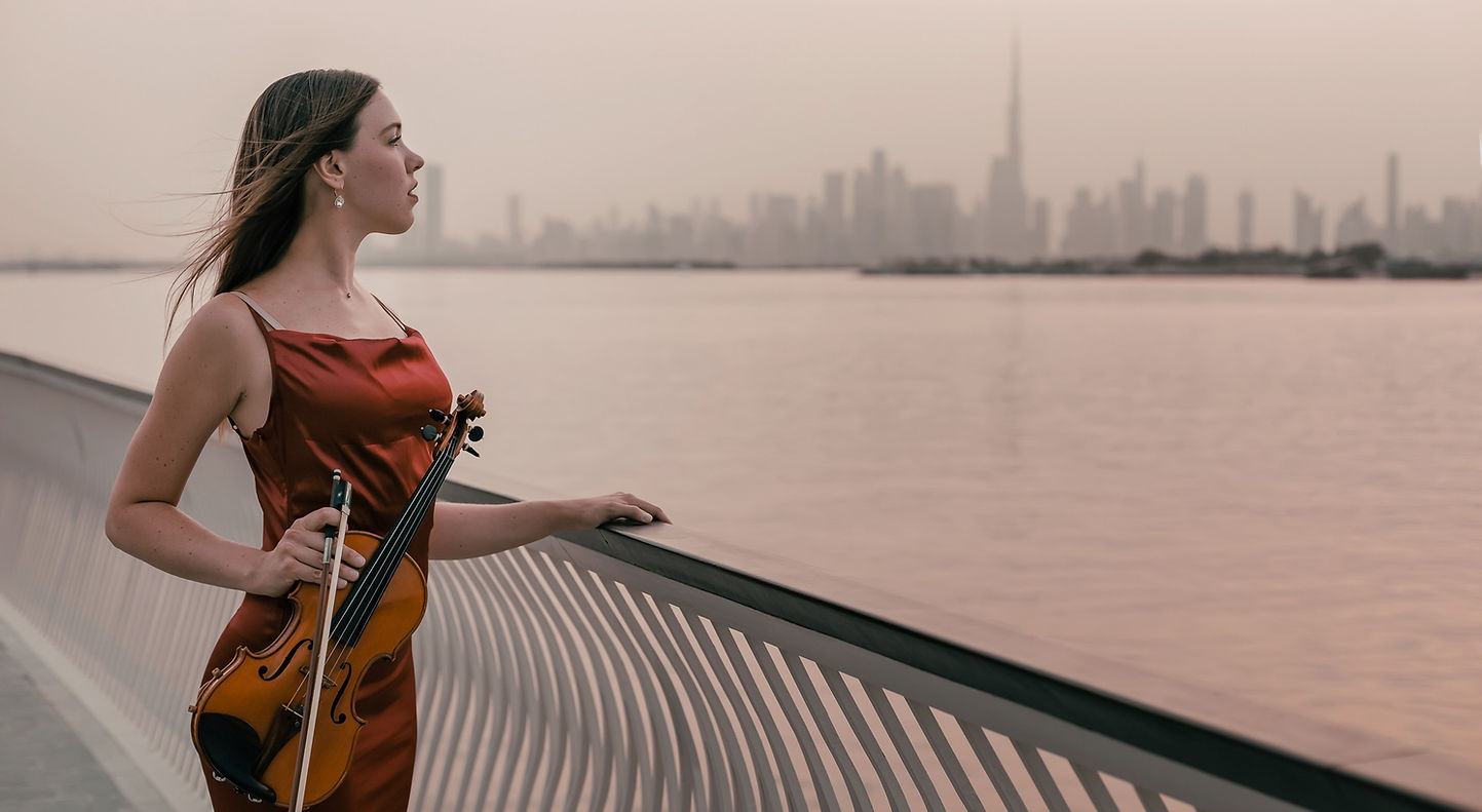 Anna World Music Violinist
