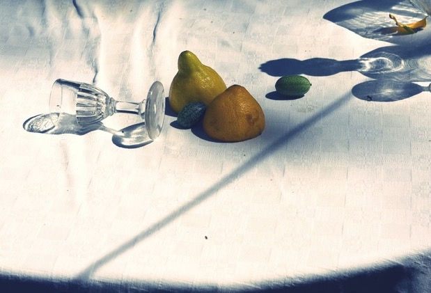 Miniature : AYLINE OLUKMAN - Citrus Still Life - 68 x 97 cm - Encadré bois clair