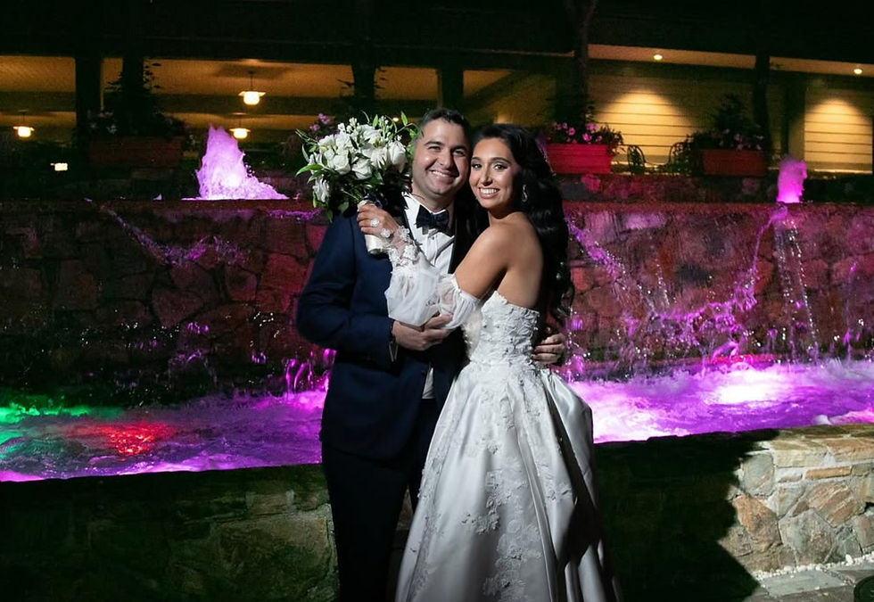 A Timeless Moment at Crest Hollow
